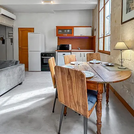 Evasion Chic Pres Des Arenes De