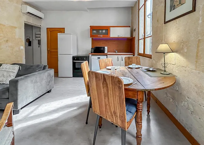 Evasion Chic Pres Des Arenes De