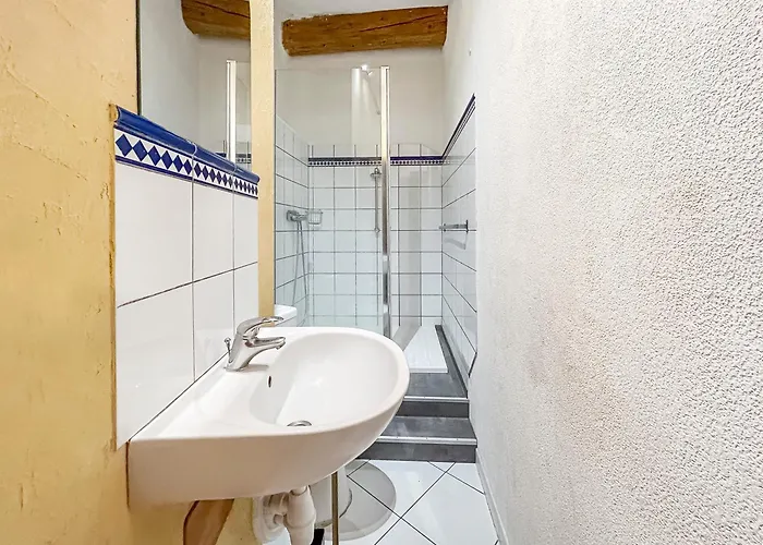 Evasion Chic Pres Des Arenes De Nîmes